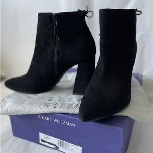 Black suede booties. Stuart Weizmann “Grandiose”, Size 9M, excellent condition.